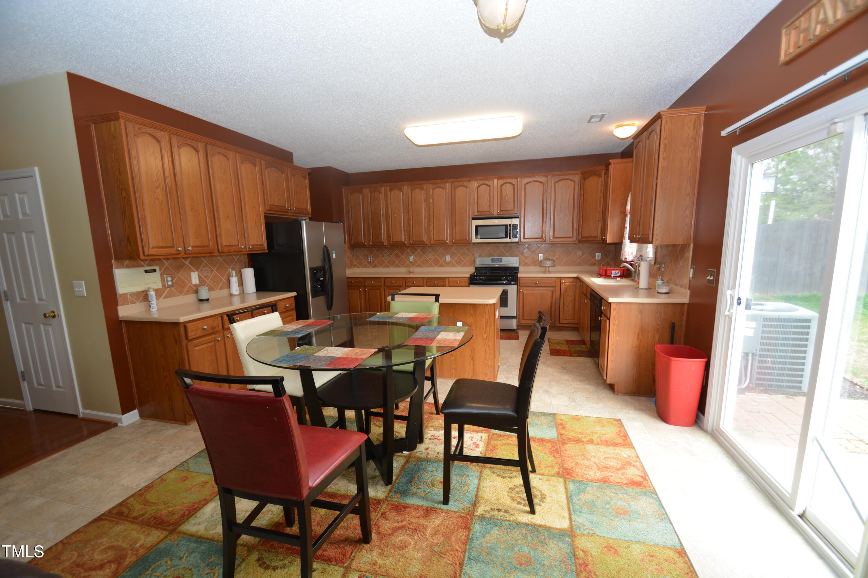 728 Stackhurst Way Wake Forest, NC 27587 - Photo 4 of 18 DSC_0975