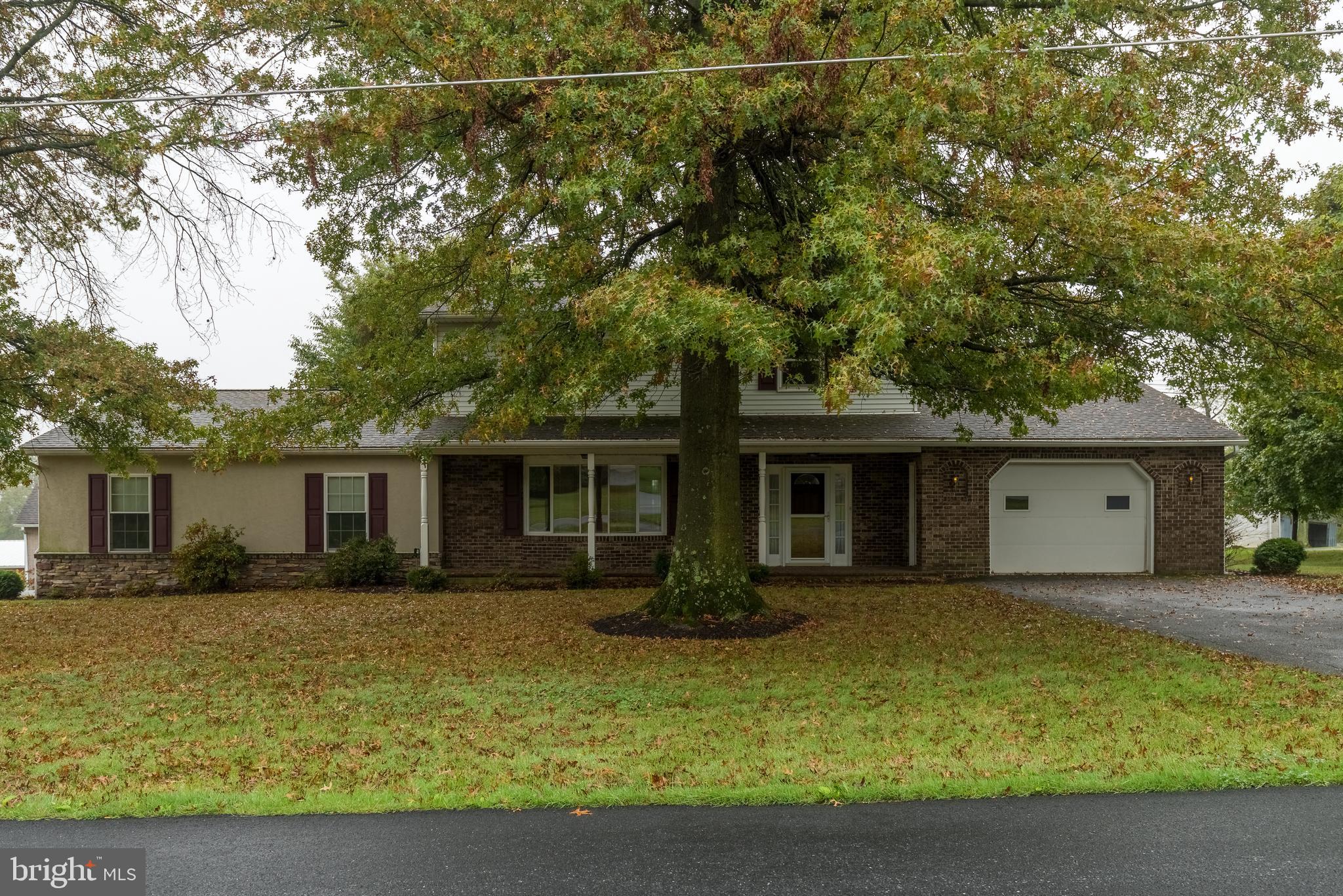 345 Hartings Park Road Denver, PA 17517 - Photo 1 of 51 Gallery Image 1