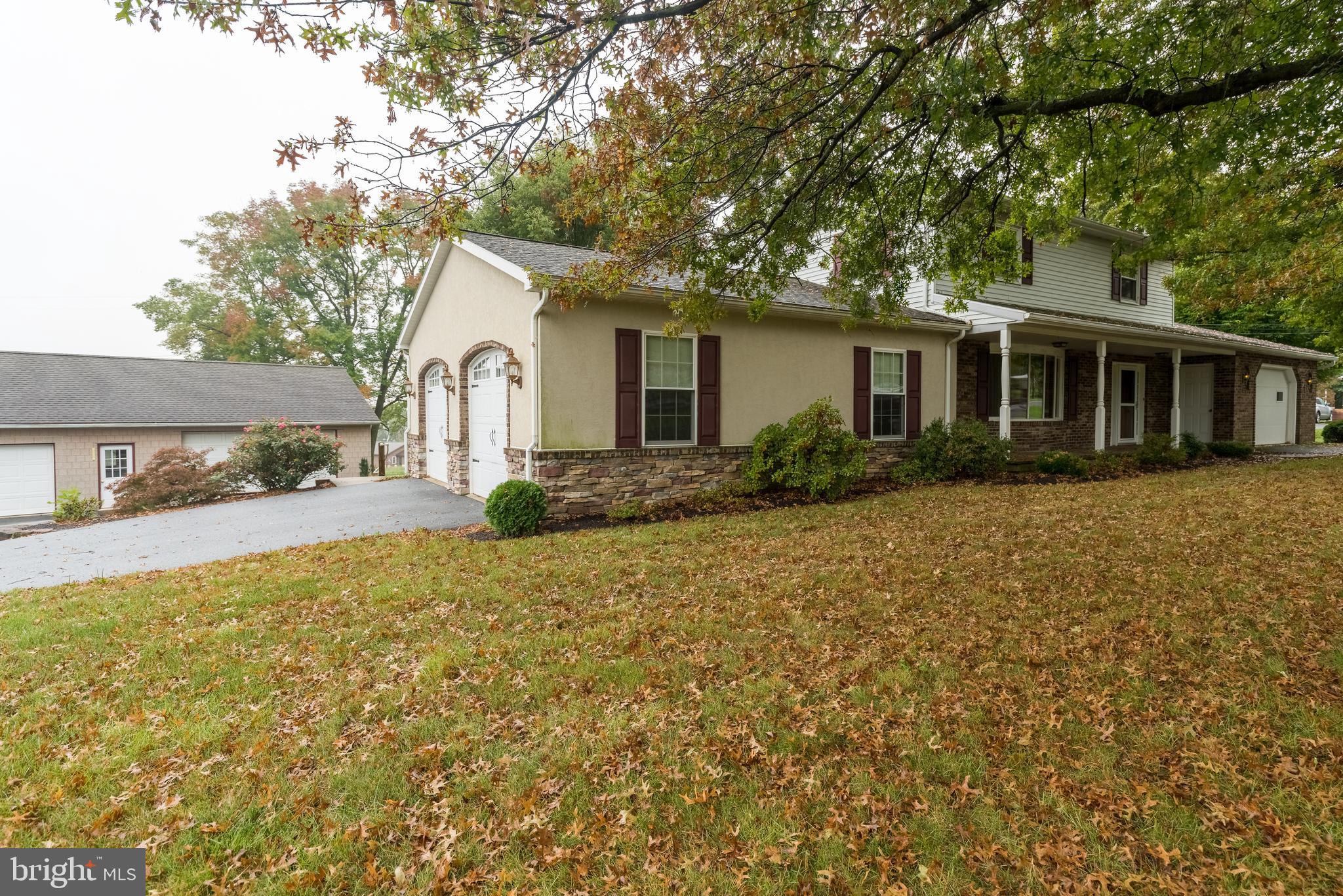 345 Hartings Park Road Denver, PA 17517 - Photo 3 of 51 Gallery Image 3