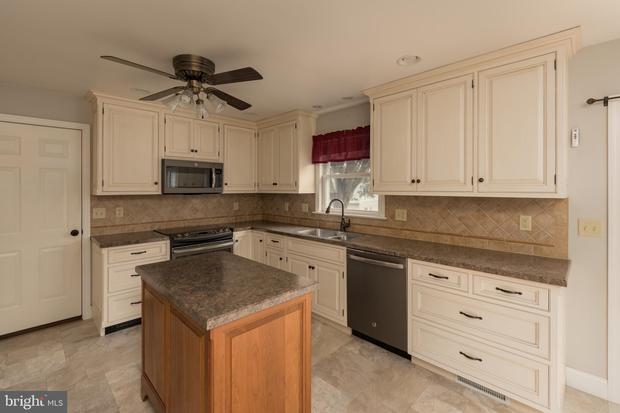345 Hartings Park Road Denver, PA 17517 - Photo 22 of 51 Gallery Image 22