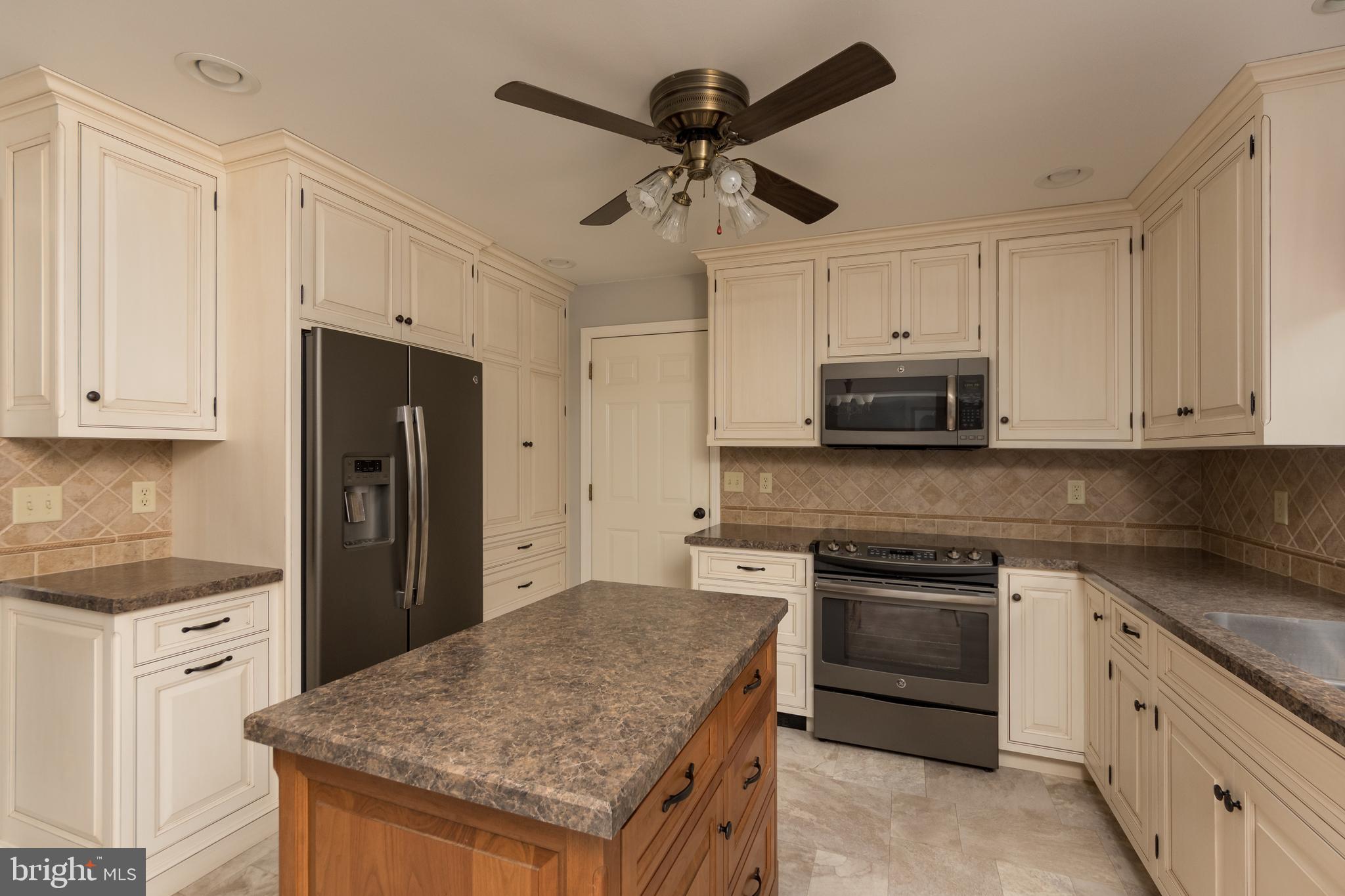 345 Hartings Park Road Denver, PA 17517 - Photo 23 of 51 Gallery Image 23