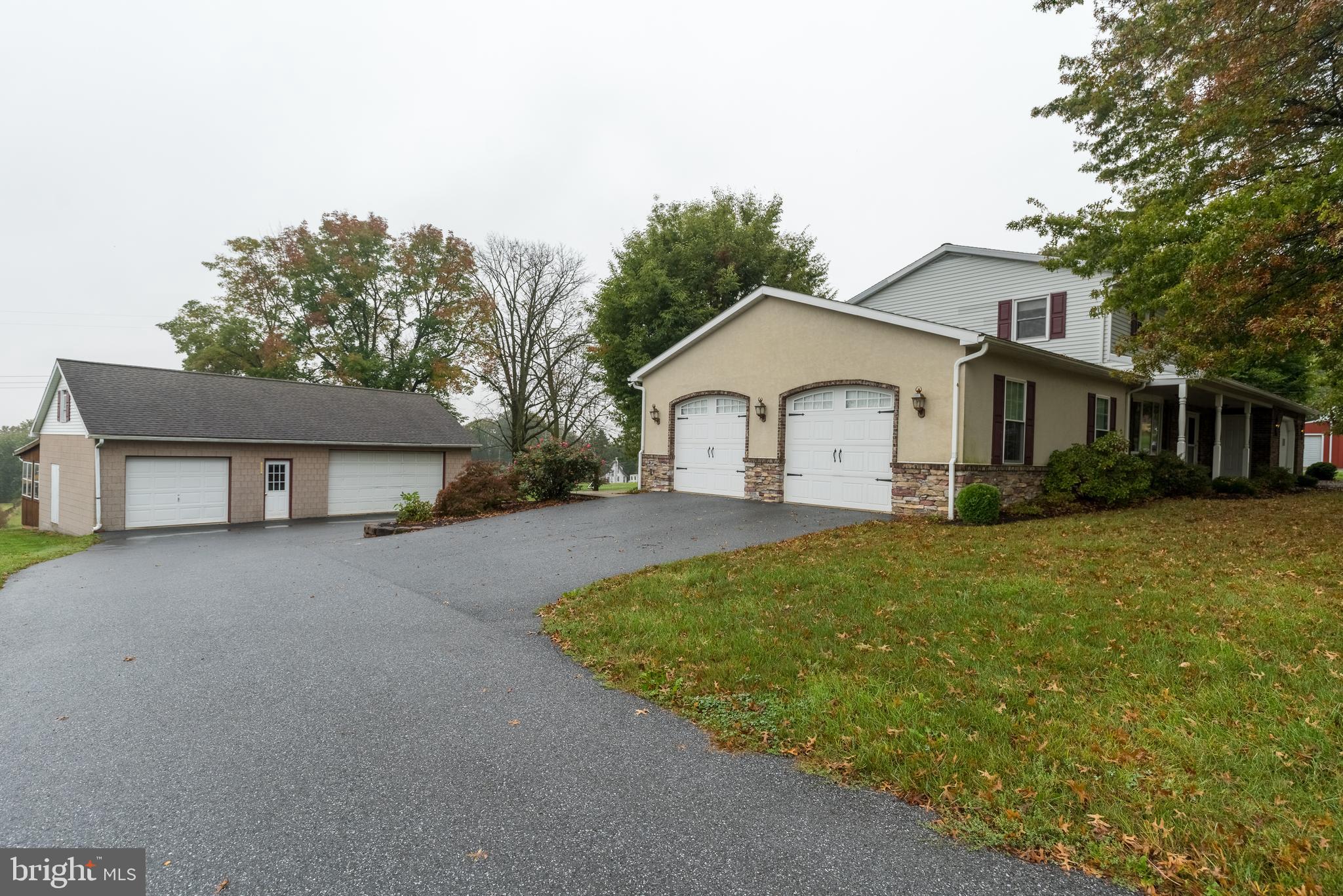 345 Hartings Park Road Denver, PA 17517 - Photo 4 of 51 Gallery Image 4