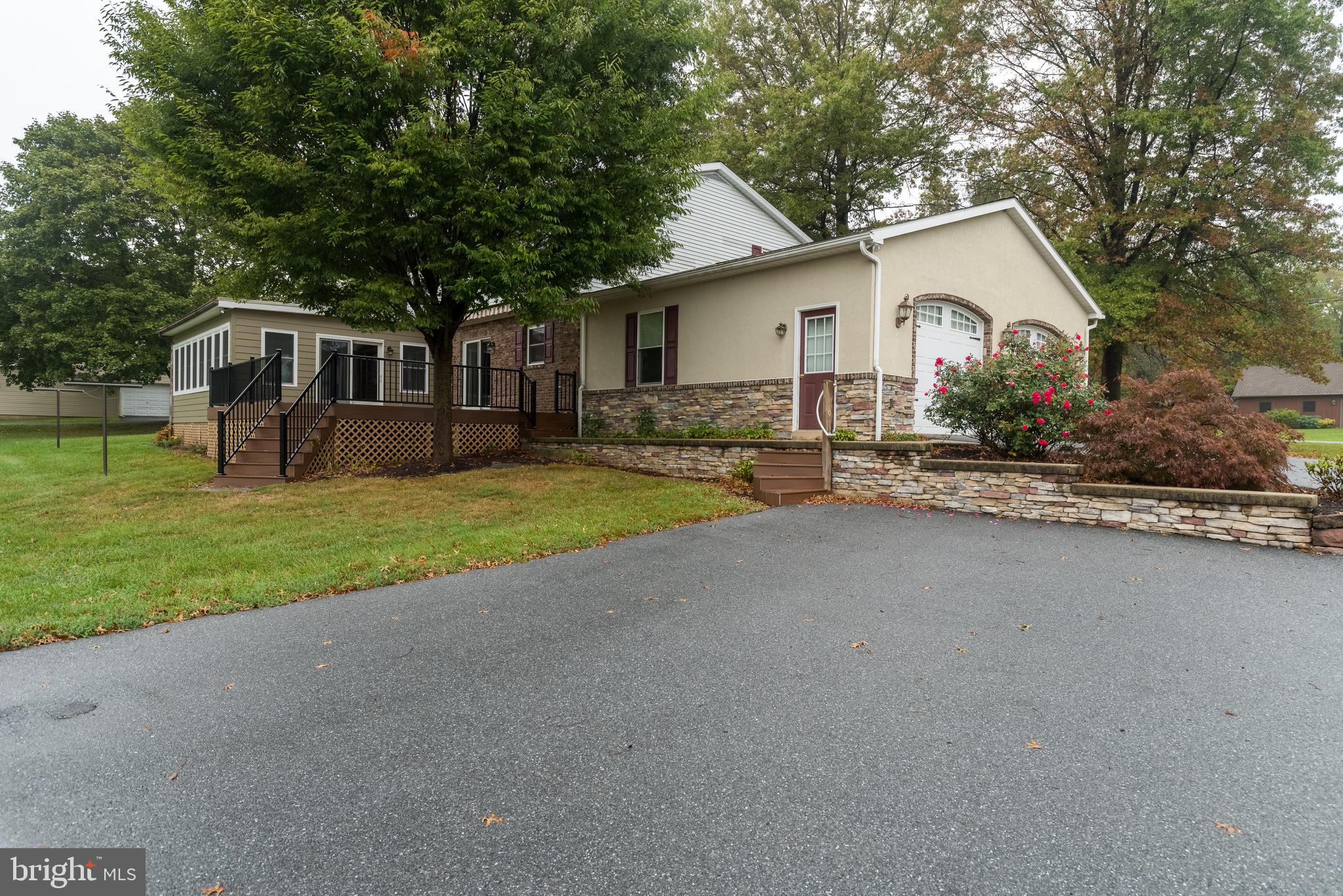 345 Hartings Park Road Denver, PA 17517 - Photo 6 of 51 Gallery Image 6