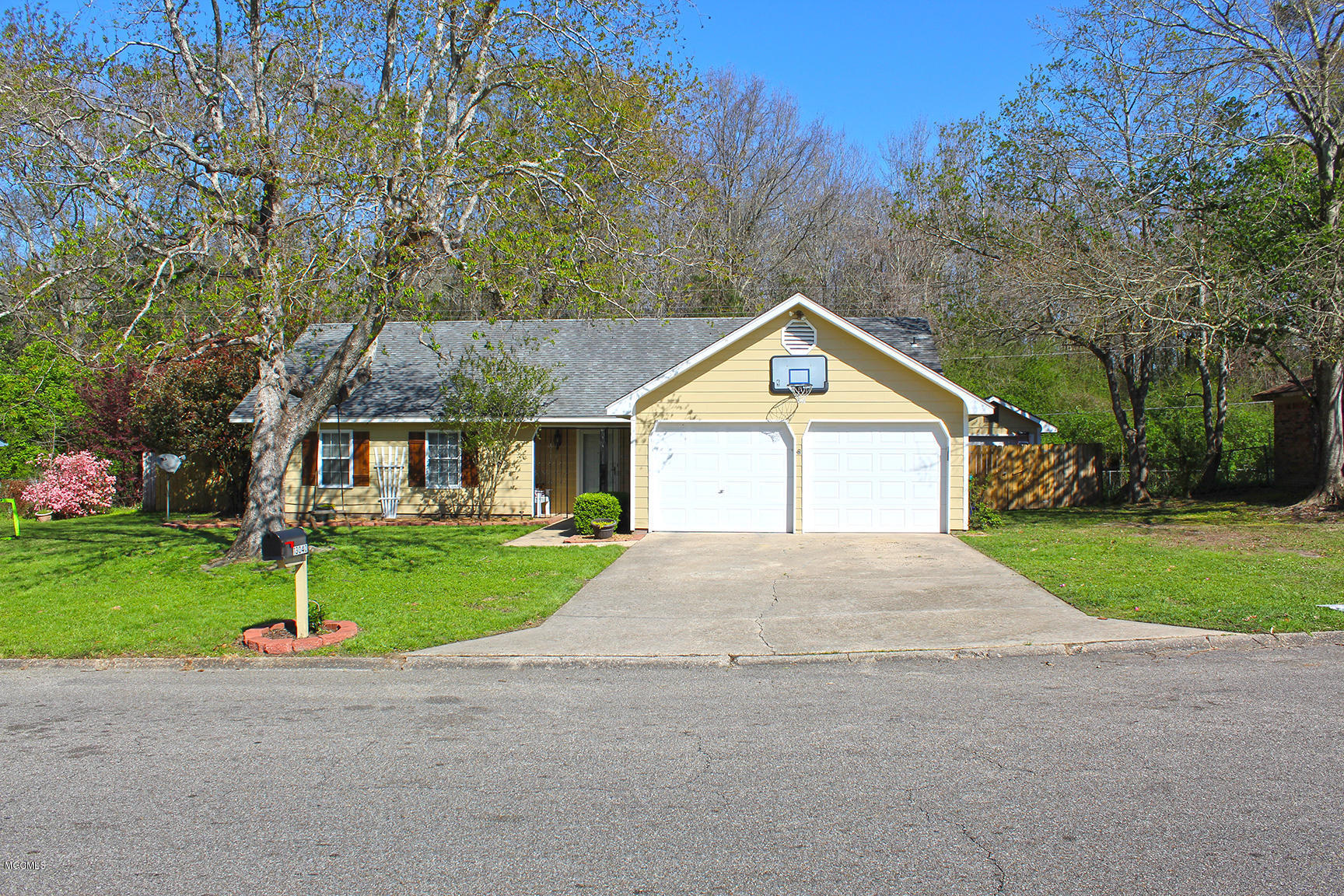 13040 Depew Road Gulfport, MS 39503 - Photo 1 of 25 IMG_1636