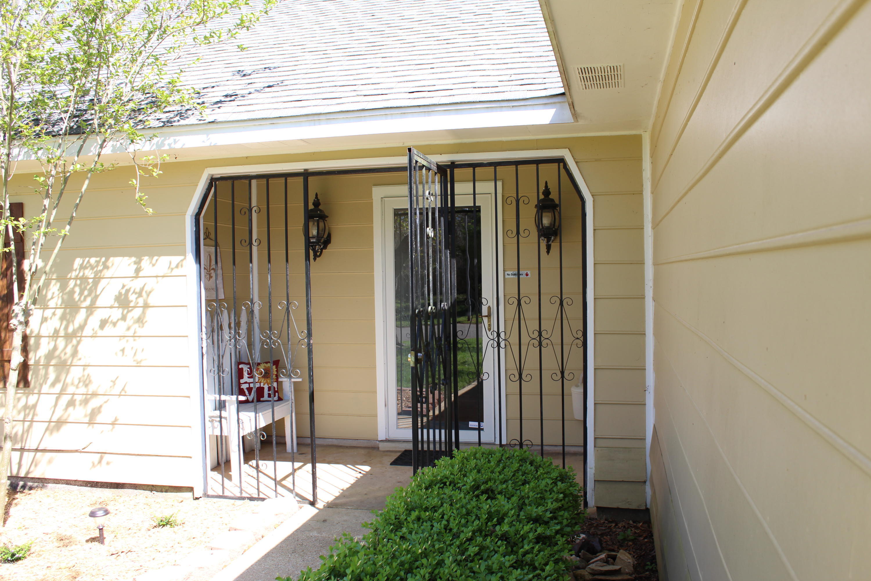 13040 Depew Road Gulfport, MS 39503 - Photo 19 of 25 IMG_1569