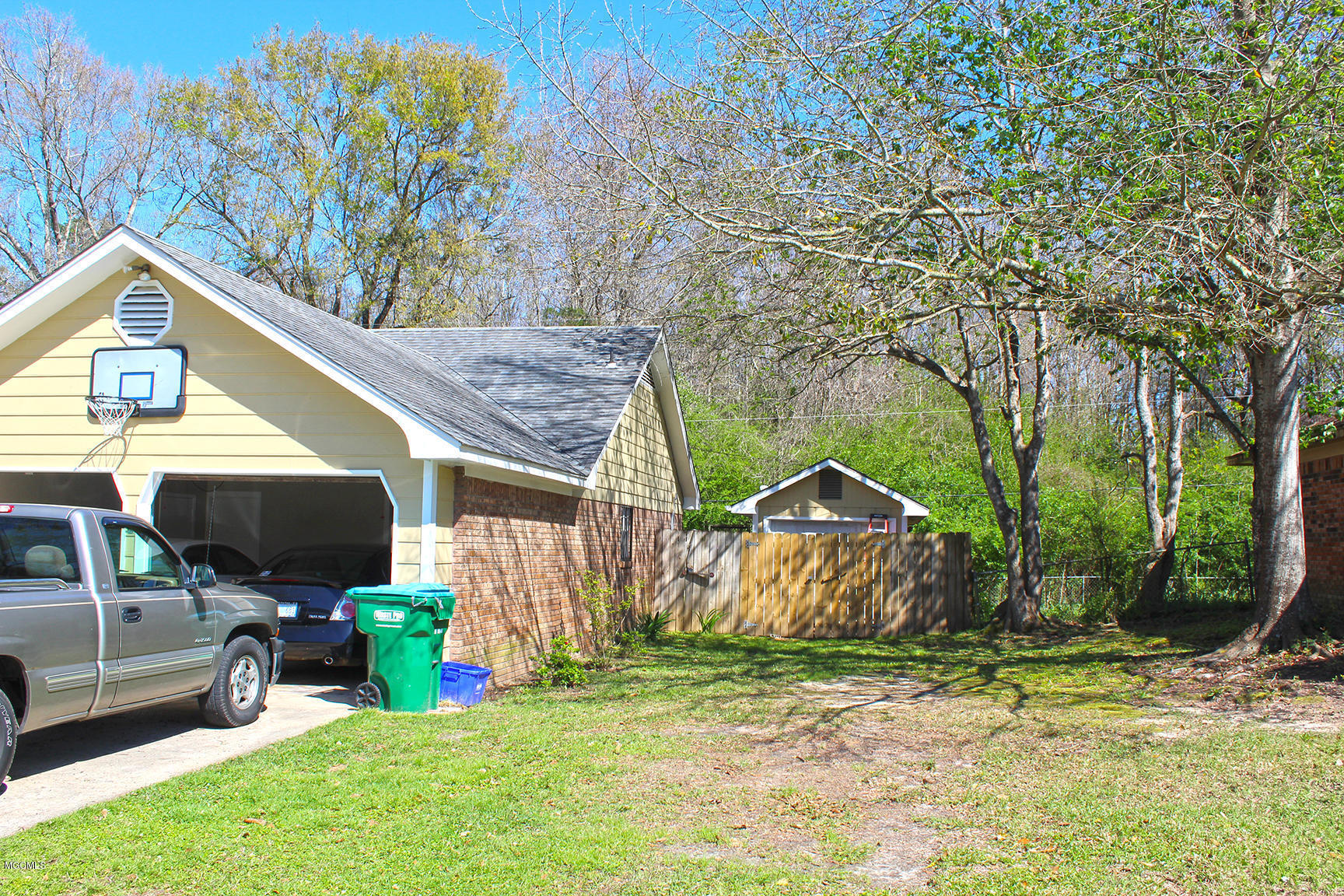 13040 Depew Road Gulfport, MS 39503 - Photo 4 of 25 IMG_1564