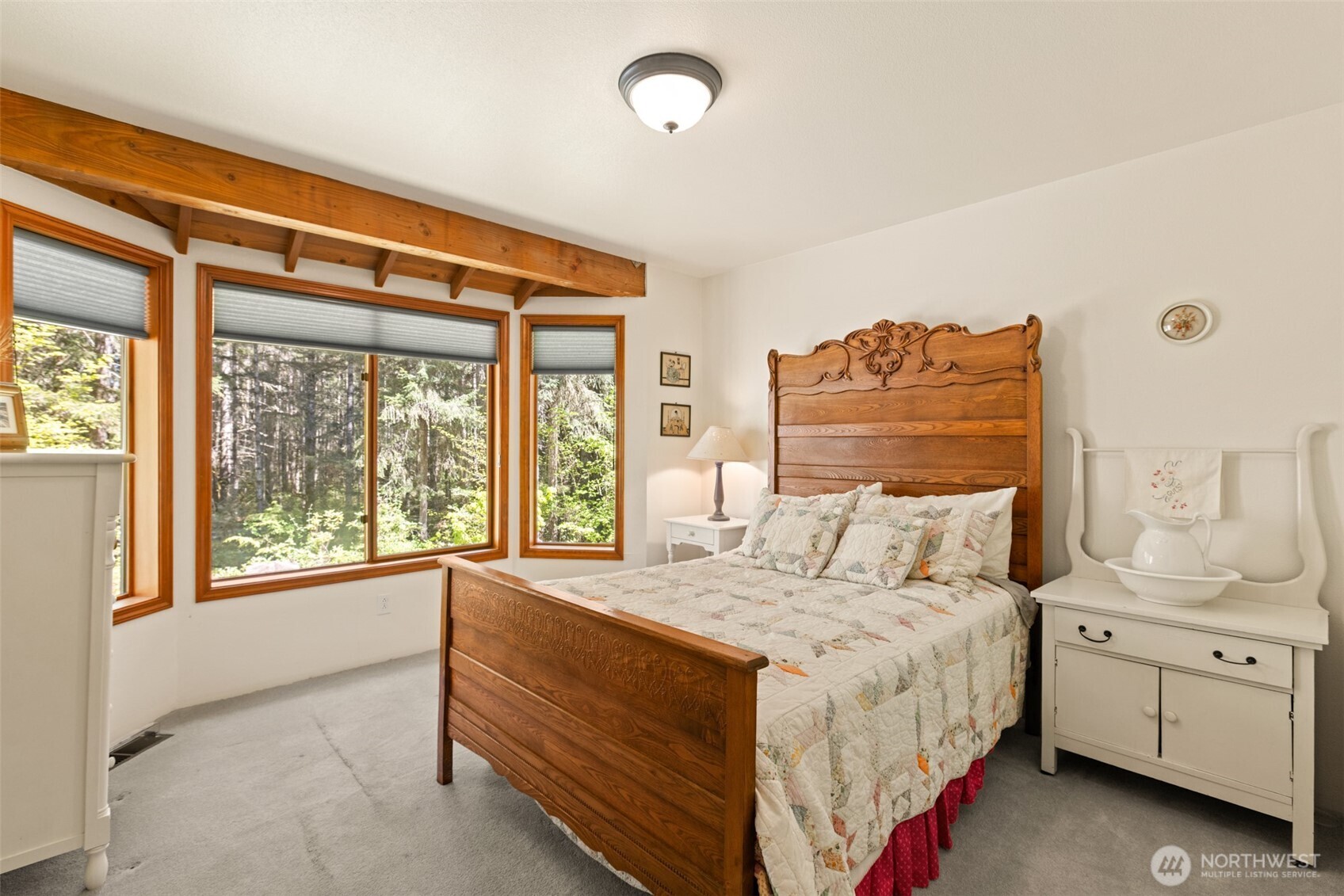 516 Gellor Road Port Angeles, WA 98362 - Photo 13 of 40