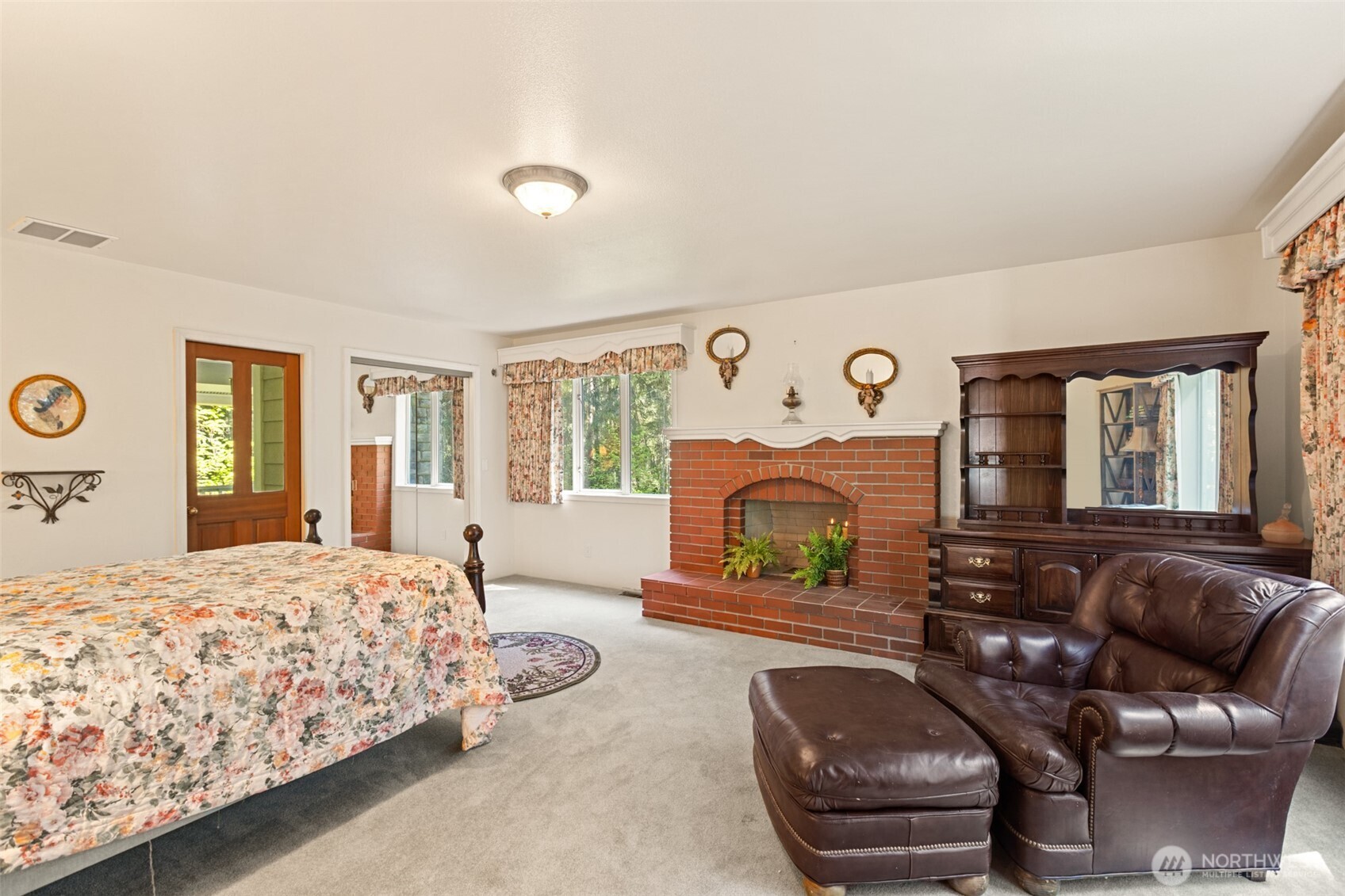 516 Gellor Road Port Angeles, WA 98362 - Photo 15 of 40