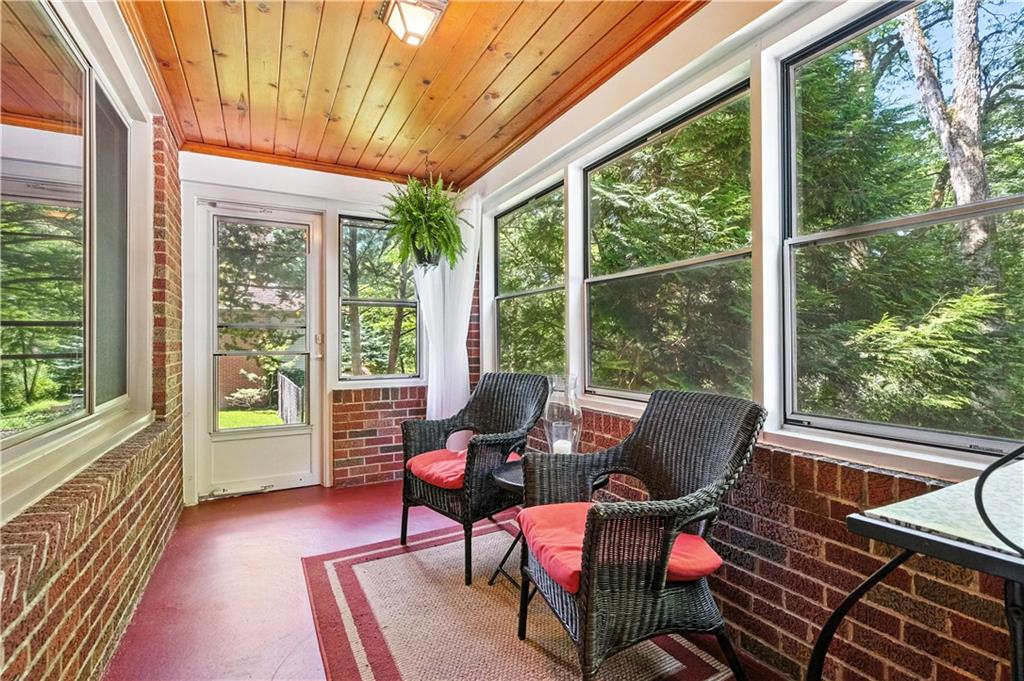 8017 Edwood Road Pittsburgh, PA 15237 - Photo 18 of 42 Gallery Image 18