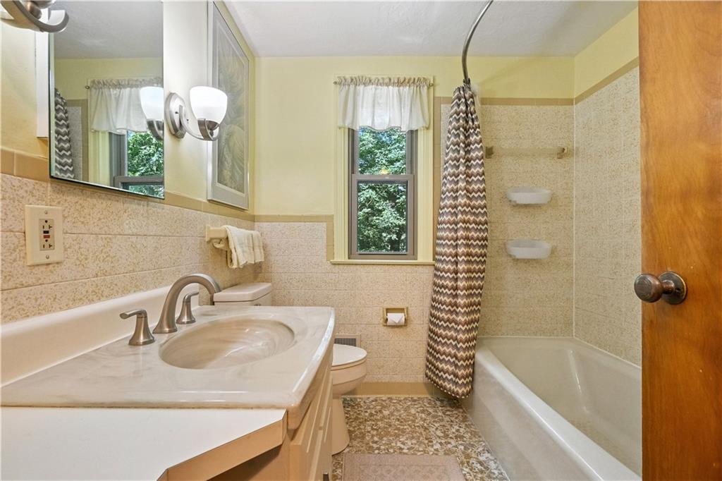 8017 Edwood Road Pittsburgh, PA 15237 - Photo 23 of 42 Gallery Image 23