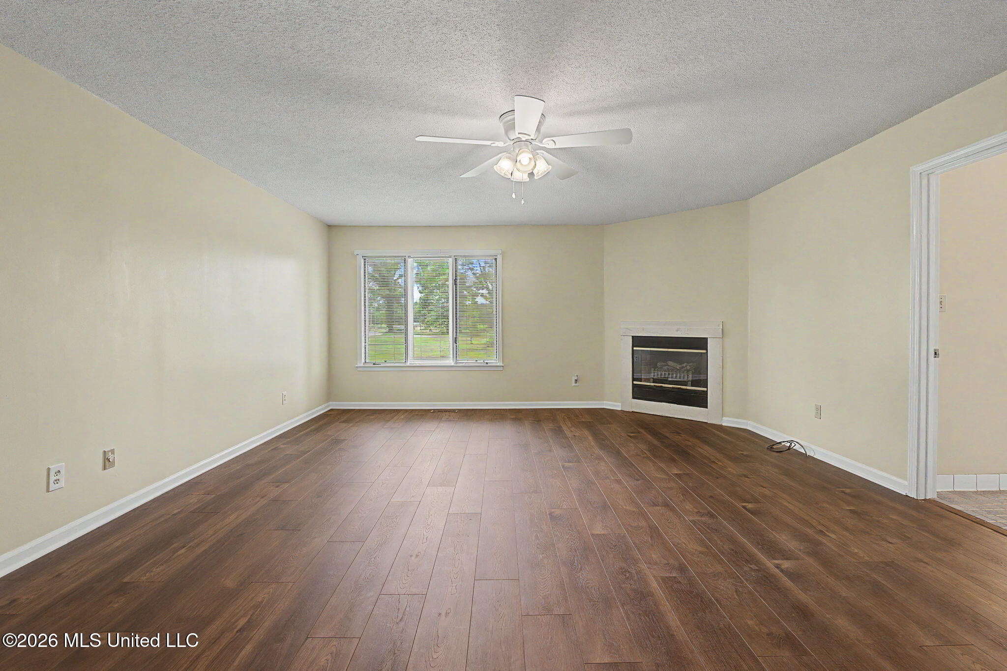 448 Oakley Road Senatobia, MS 38668 - Photo 21 of 61 Primary bedroom!