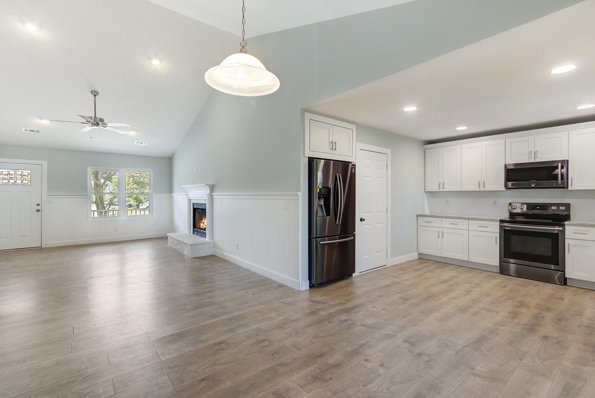 177 Iron Road Summerville, SC 29486 - Photo 4 of 22 CD489E85-E67A-4300-A13B-C4387D9254AE