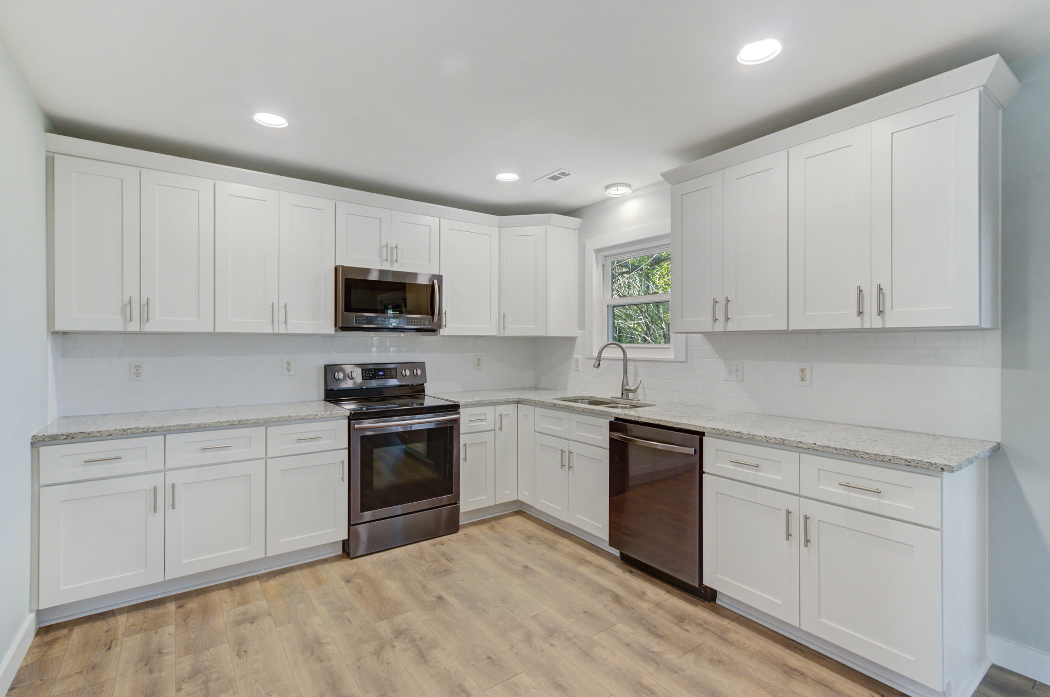 177 Iron Road Summerville, SC 29486 - Photo 8 of 22 BBD2FF02-0B0E-4DC3-BB83-336A489BE678