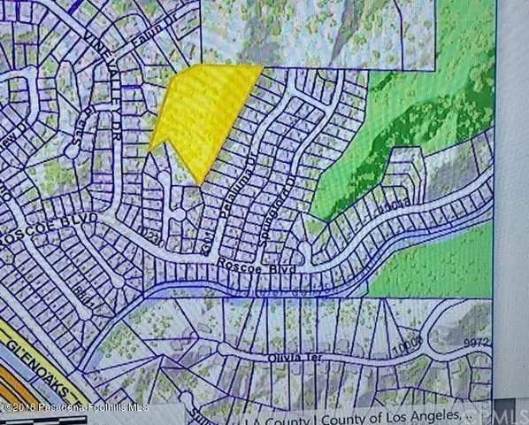 a sign that is on the side of the building