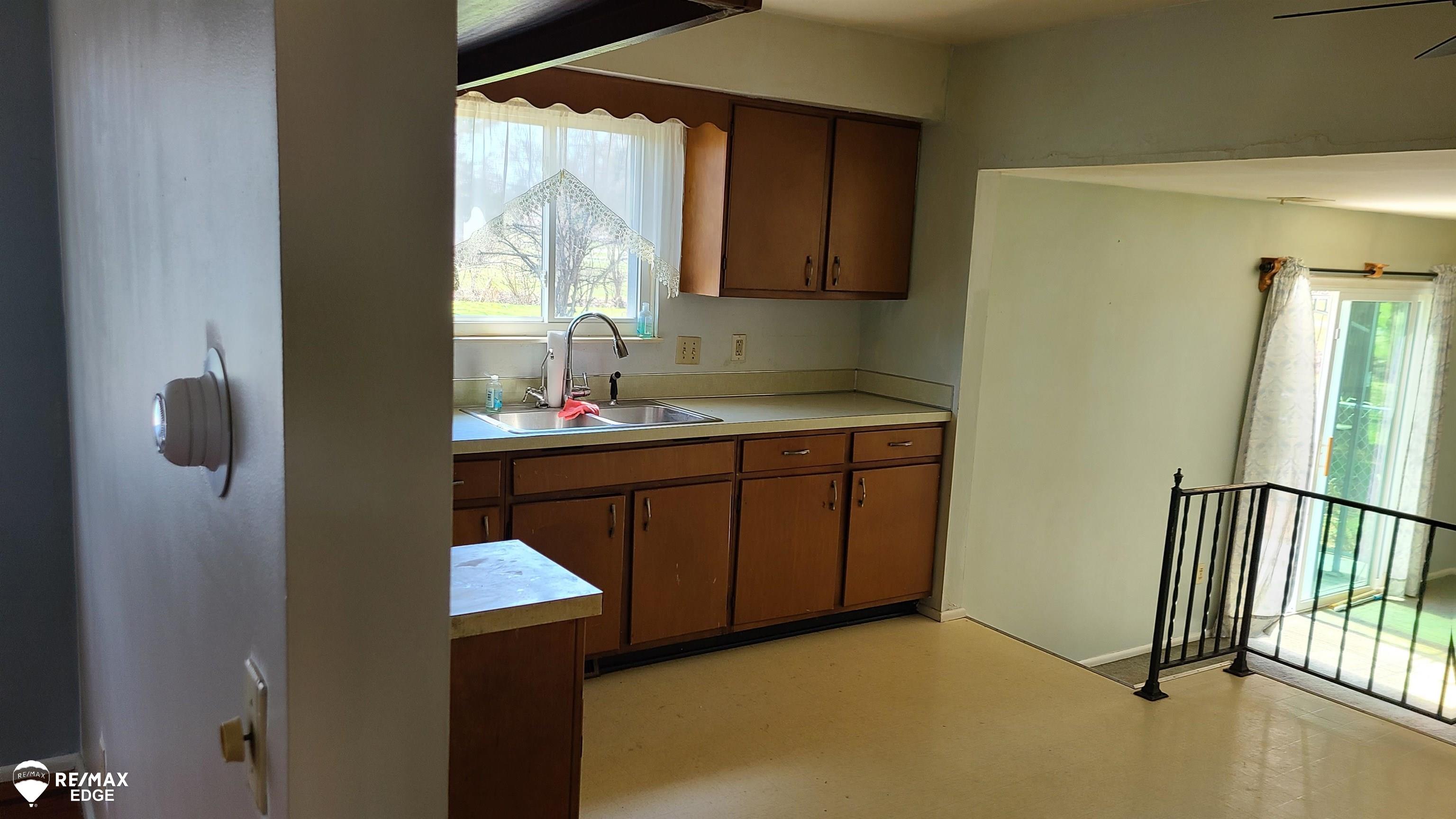 3324 Shannon Road Burton, MI 48529 - Photo 30 of 66
