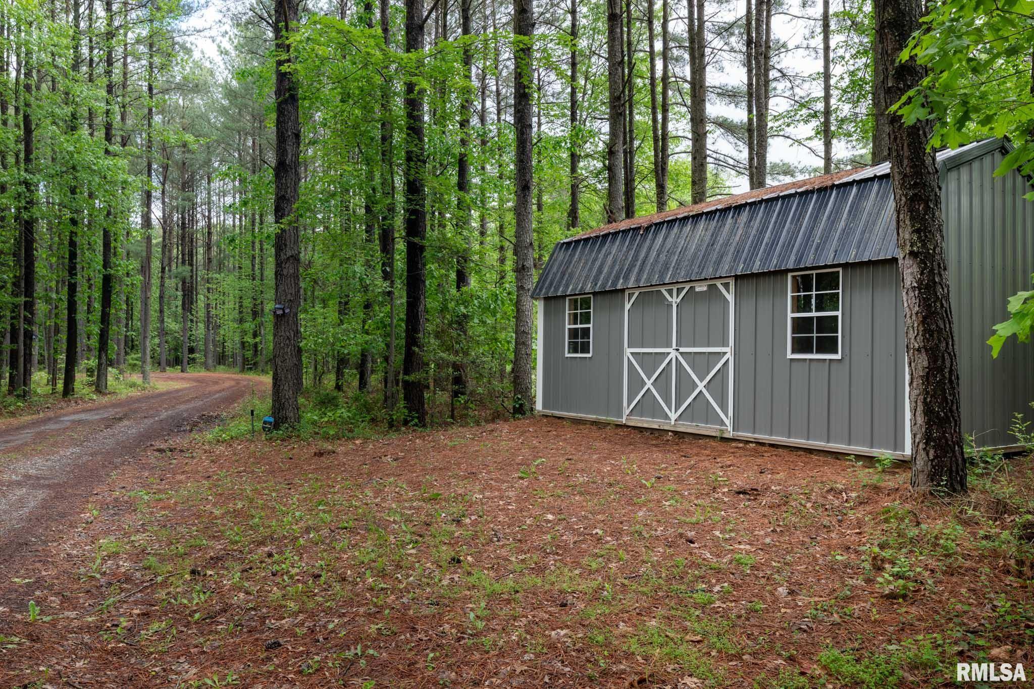 3972 Baptist Camp Road Carterville, IL 62918 - Photo 42 of 44 Gallery Image 42
