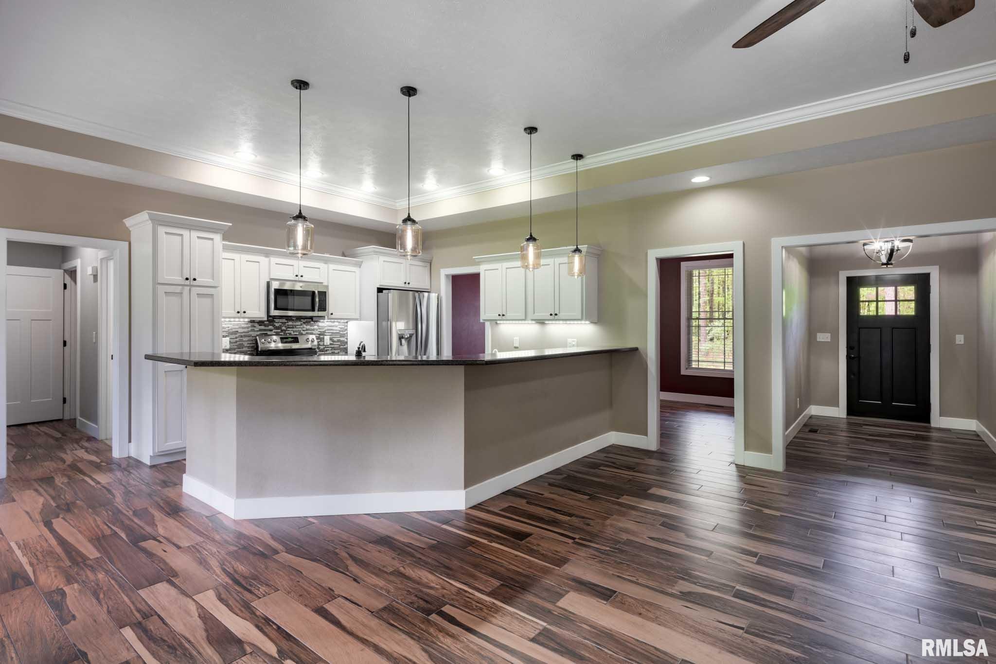 3972 Baptist Camp Road Carterville, IL 62918 - Photo 7 of 44 Gallery Image 7