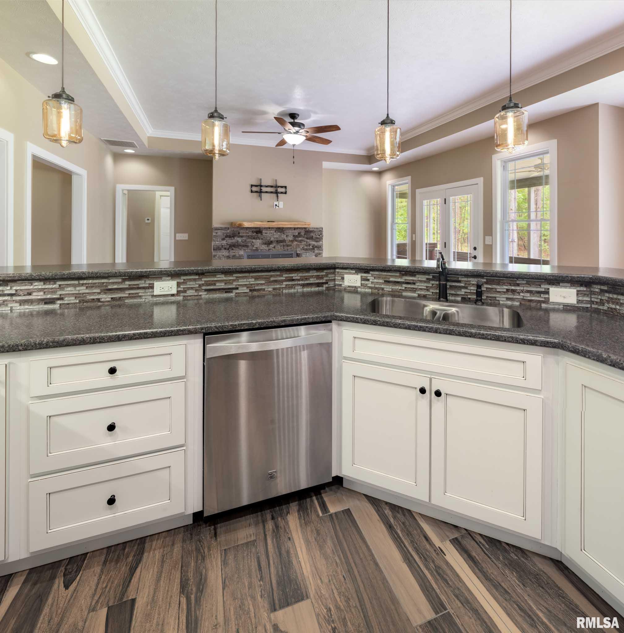 3972 Baptist Camp Road Carterville, IL 62918 - Photo 8 of 44 Gallery Image 8