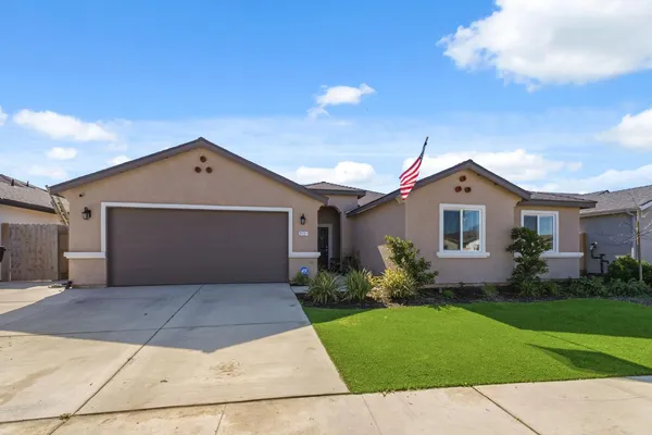 $480,000 | 2131 West Ambassador Way, Hanford, CA 93230