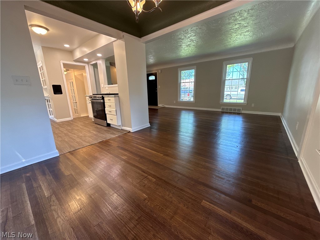 190 Meriden Road Painesville, OH 44077 - Photo 14 of 22