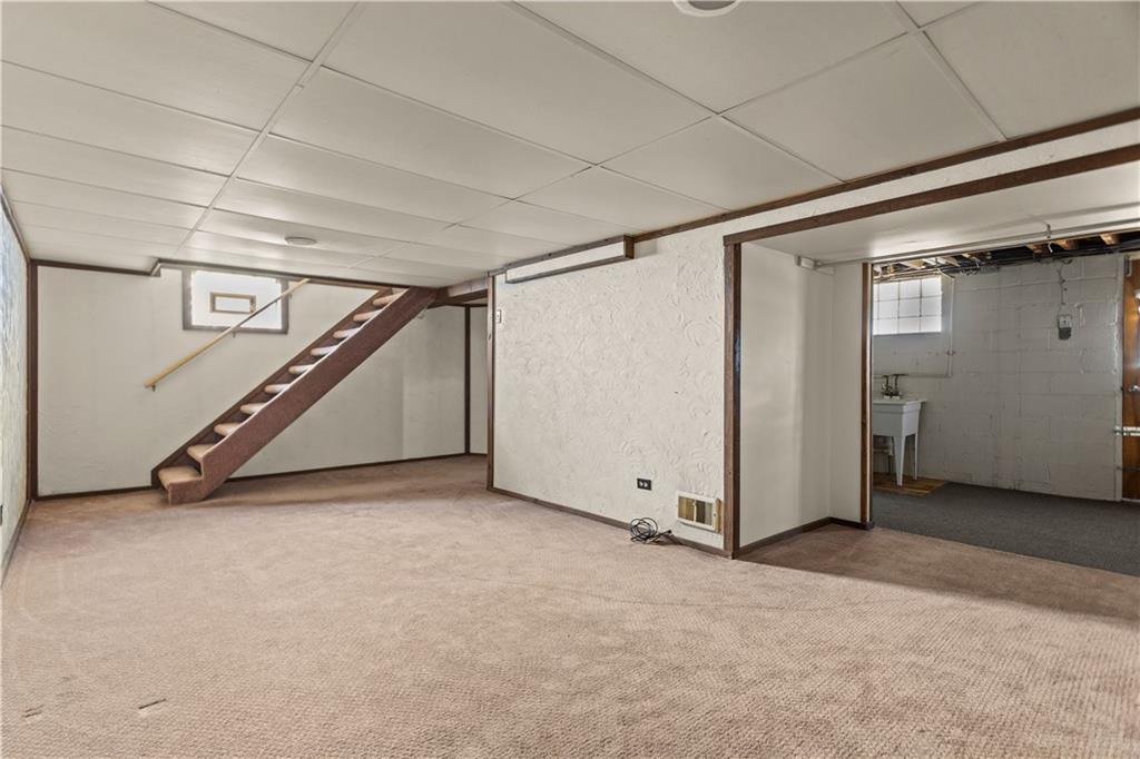357 Livingston Road West Mifflin, PA 15122 - Photo 19 of 20 Gallery Image 19