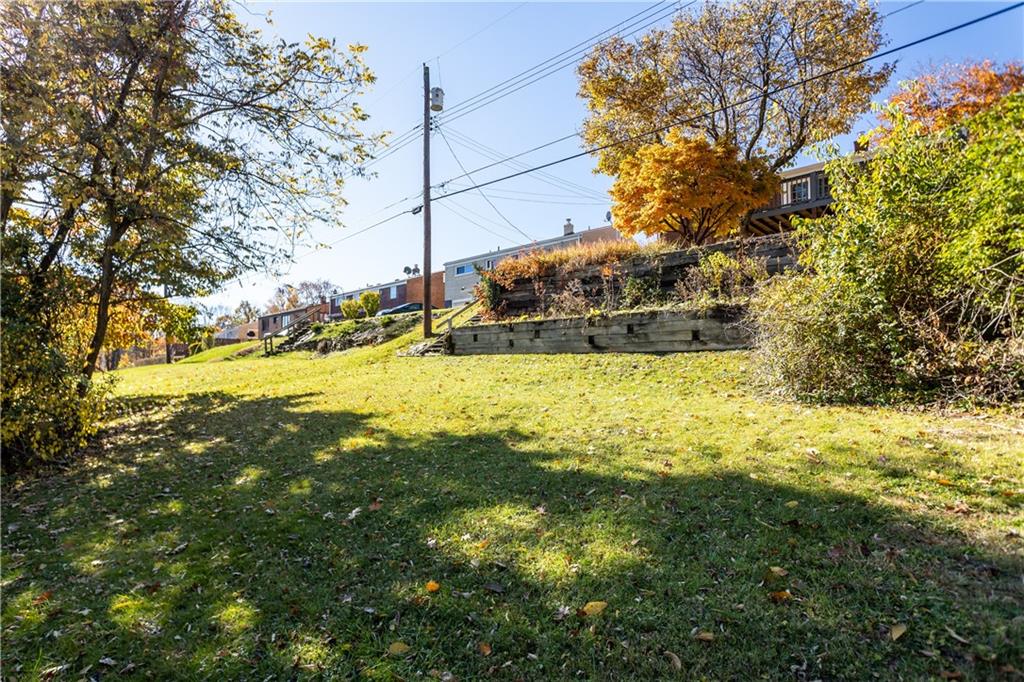 357 Livingston Road West Mifflin, PA 15122 - Photo 4 of 20 Gallery Image 4