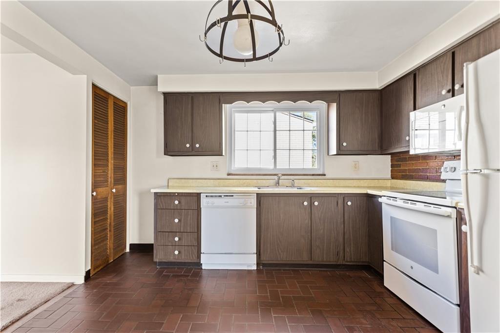 357 Livingston Road West Mifflin, PA 15122 - Photo 9 of 20 Gallery Image 9