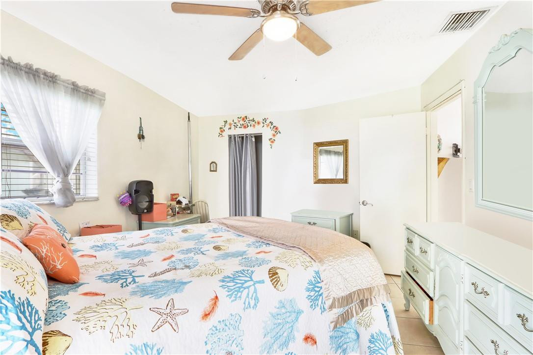 1128 Hernando Street Fort Pierce, FL 34949 - Photo 13 of 46 Photo 13