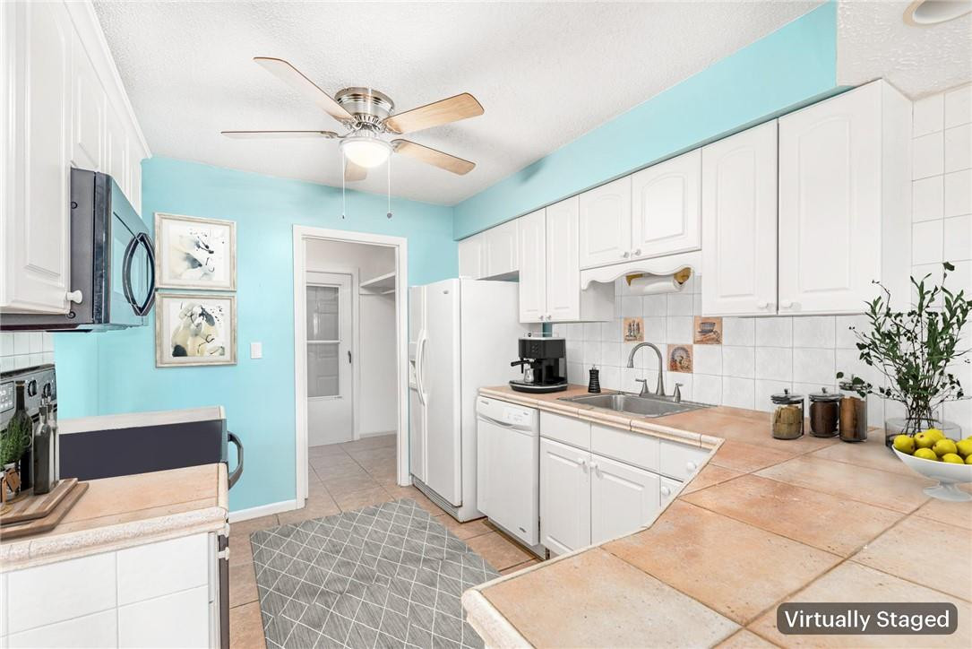 1128 Hernando Street Fort Pierce, FL 34949 - Photo 30 of 46 Photo 30