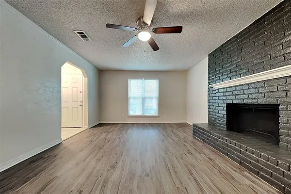 $2,000 | 5317 Windy Meadow Drive, Arlington, TX 76017