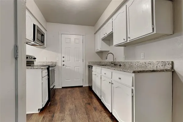 $2,000 | 5317 Windy Meadow Drive, Arlington, TX 76017