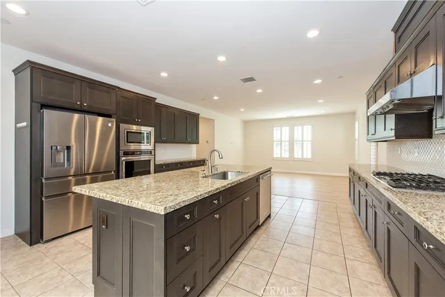 $1,920,000 | 115 Hollow Tree, Irvine, CA 92618