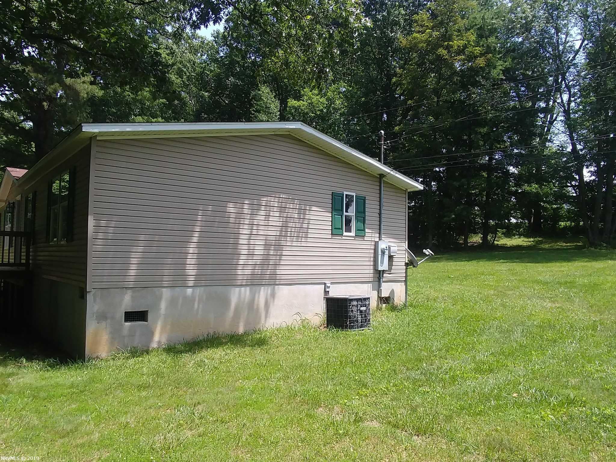 2160 Gate Road Christiansburg, VA 24073 - Photo 29 of 32 Gallery Image 29