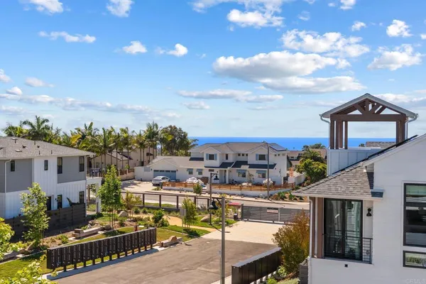 $1,998,888 | 1600 San Remo Place, Unit 102, Encinitas, CA 92024