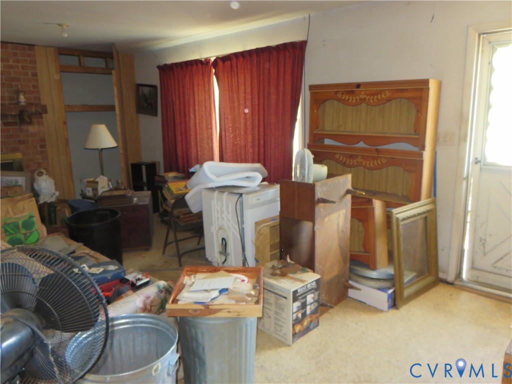 4292 Range Road Mechanicsville, VA 23111 - Photo 11 of 50 a living room with furniture and a window