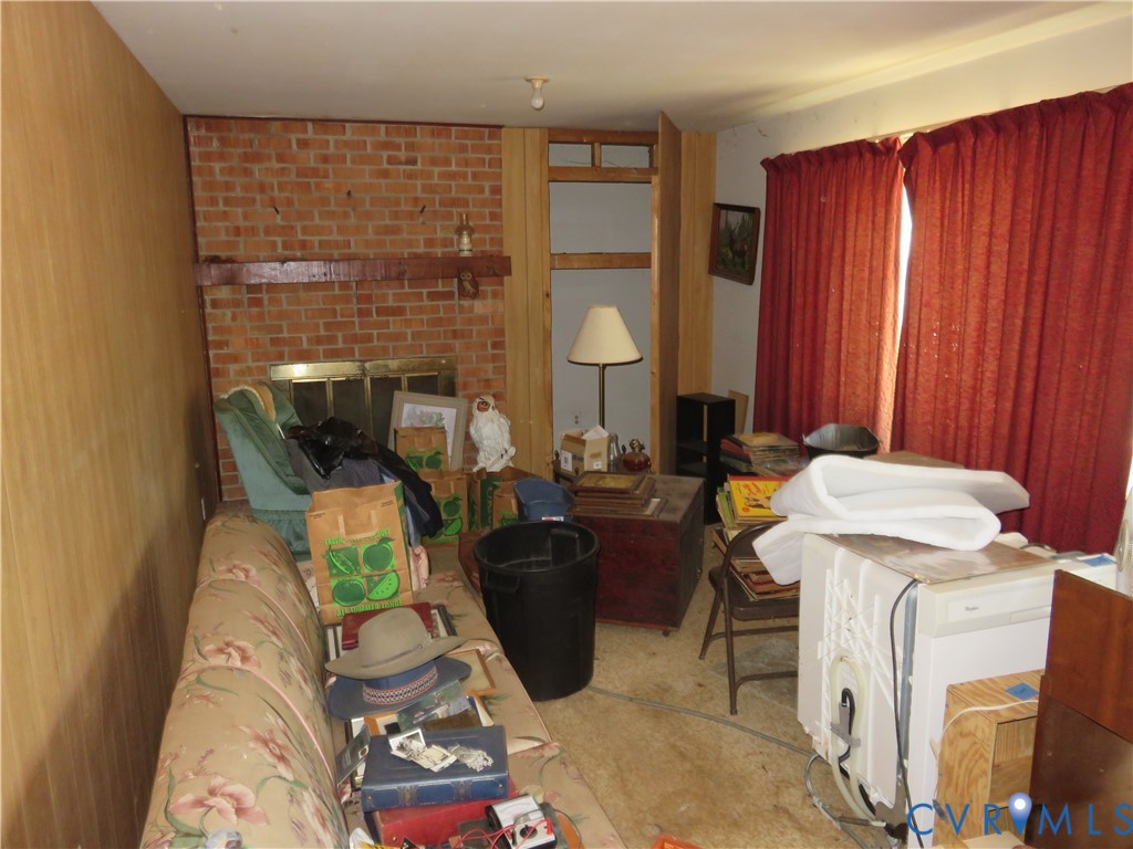 4292 Range Road Mechanicsville, VA 23111 - Photo 10 of 50 a room with furniture a rug and a window