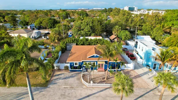 $3,500 | 1827 Len Drive, North Palm Beach, FL 33408