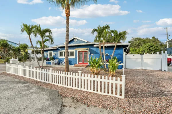 $3,500 | 1827 Len Drive, North Palm Beach, FL 33408