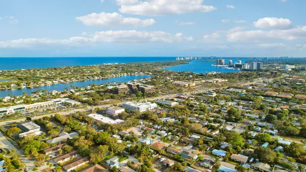 $3,500 | 1827 Len Drive, North Palm Beach, FL 33408