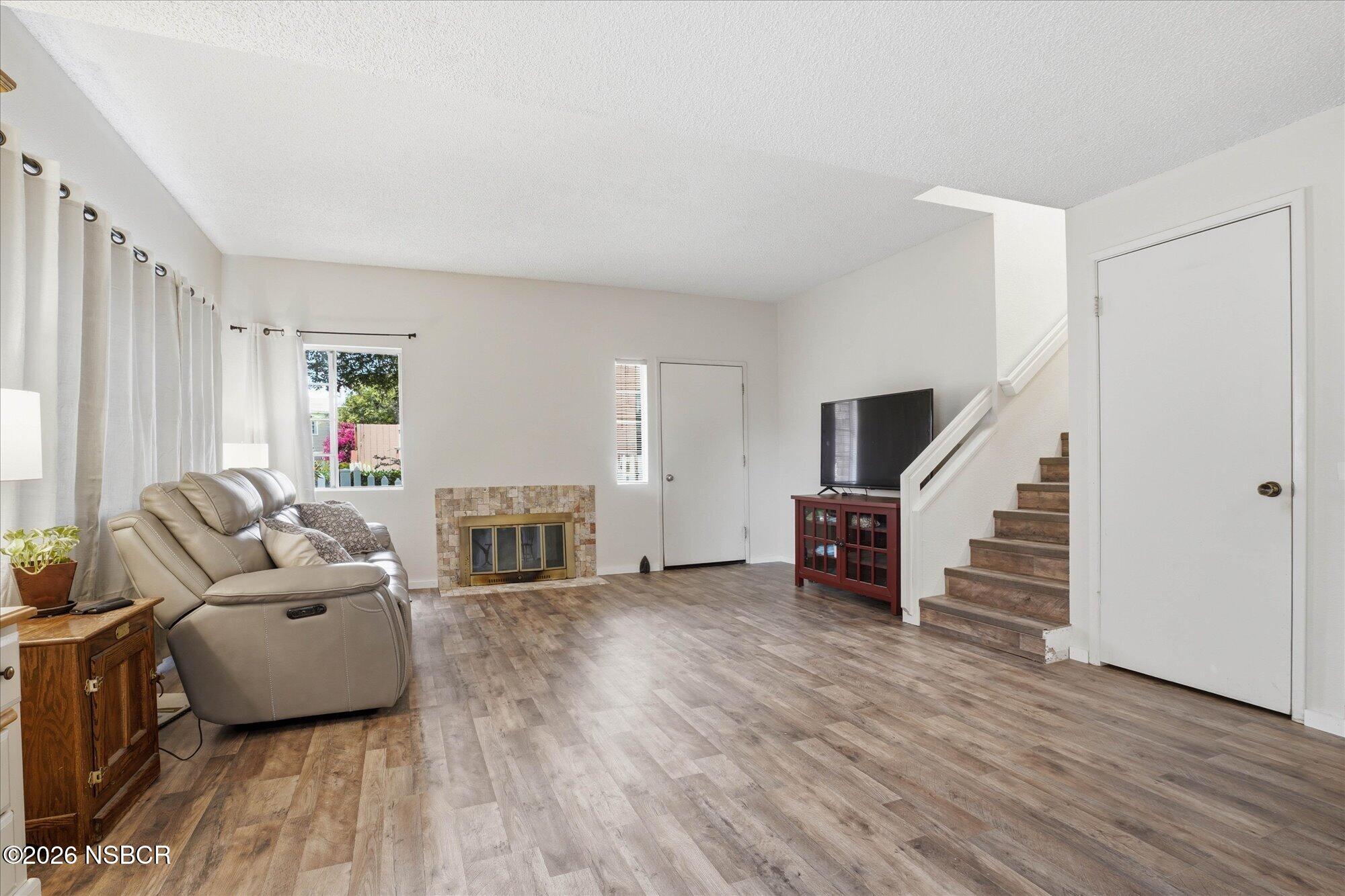 2483 Country Lane Santa Maria, CA 93455 - Photo 4 of 14 09-2483CountryLn_09