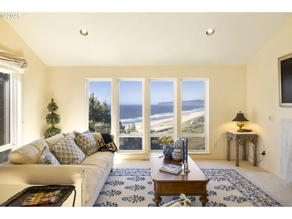 $2,495,000 | 29920 Nantucket Drive, Cloverdale, OR 97112