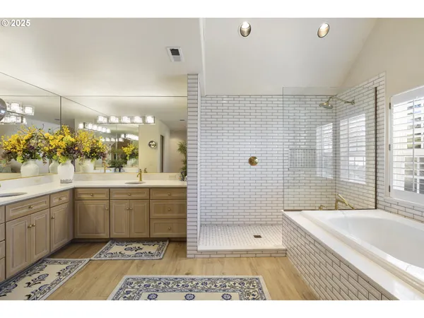 $2,495,000 | 29920 Nantucket Drive, Cloverdale, OR 97112