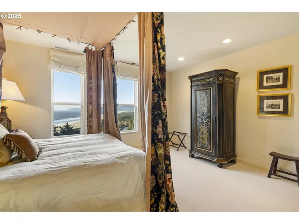 $2,495,000 | 29920 Nantucket Drive, Cloverdale, OR 97112