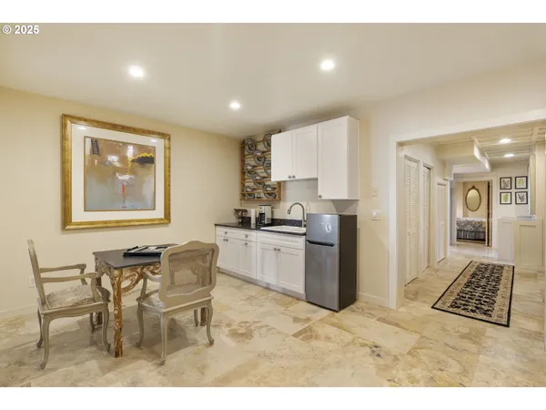 $2,495,000 | 29920 Nantucket Drive, Cloverdale, OR 97112