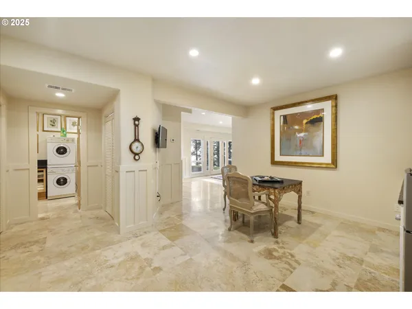 $2,495,000 | 29920 Nantucket Drive, Cloverdale, OR 97112