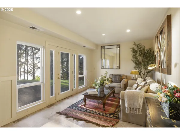 $2,495,000 | 29920 Nantucket Drive, Cloverdale, OR 97112