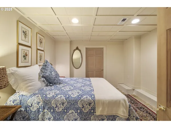 $2,495,000 | 29920 Nantucket Drive, Cloverdale, OR 97112