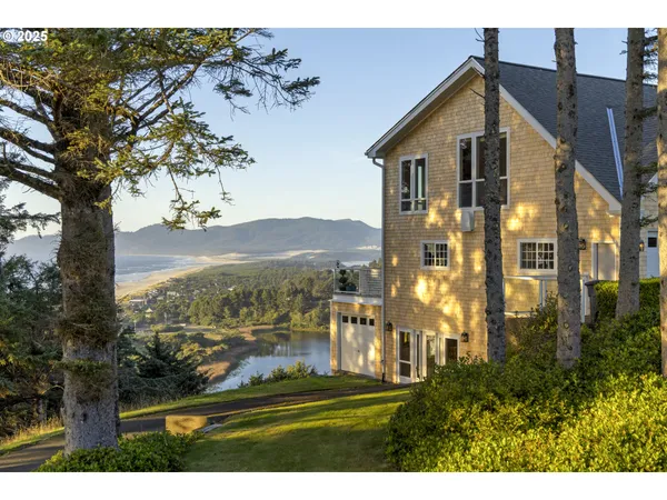 $2,495,000 | 29920 Nantucket Drive, Cloverdale, OR 97112