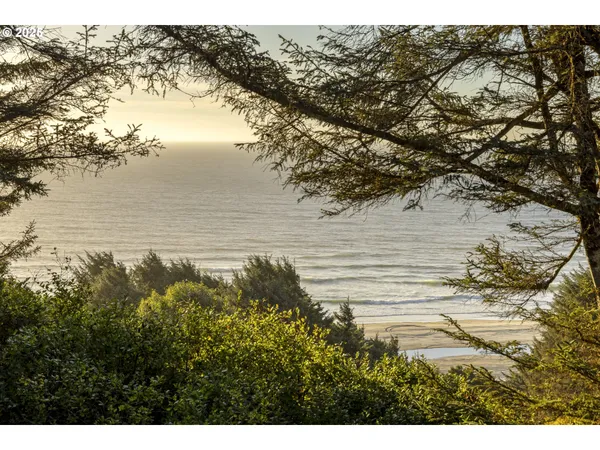 $2,495,000 | 29920 Nantucket Drive, Cloverdale, OR 97112