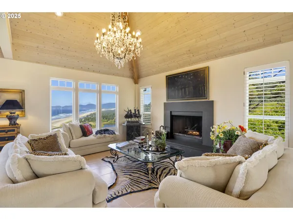 $2,495,000 | 29920 Nantucket Drive, Cloverdale, OR 97112